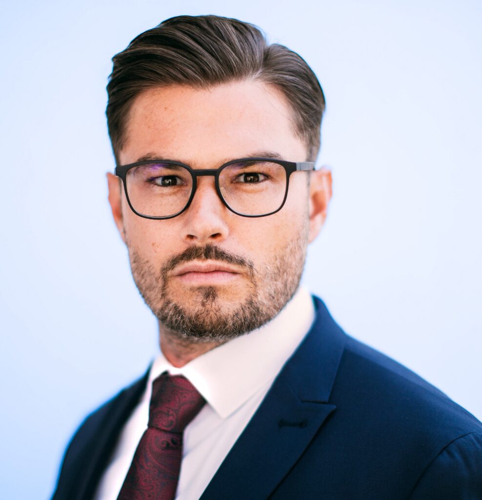 Jörn Amberger, Geschäftsführer Amberger Consulting Joern Amberger, Geschäftsführer und Unternehmensberater von Amberger Consulting, im professionellen Businessporträt.