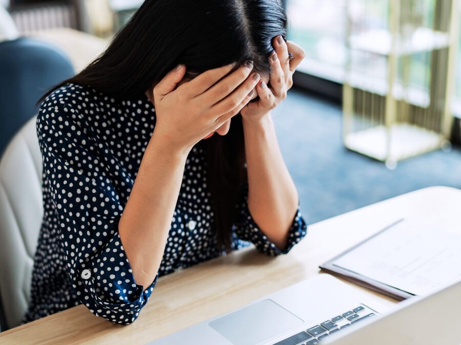 Psychische Belastungen am Arbeitsplatz: Ursachen, Folgen & Lösungen